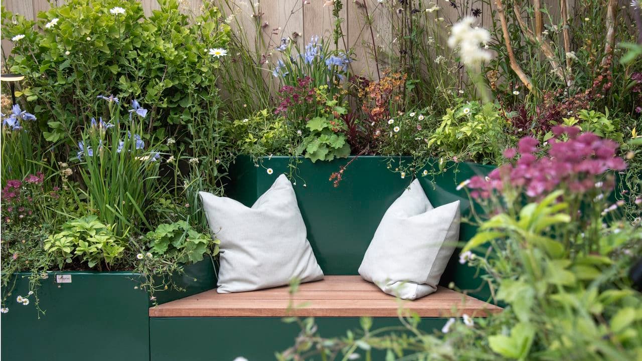 This Natural Product Will Keep Ticks, Mosquitoes, and Ants Out of Your Yard All Summer Long – And It Even Makes a Patio Smell Great
