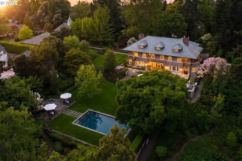 $5.3 Million Oregon Home Designed by Architect William M. Whidden Is a Shining Example of Prairie School Style