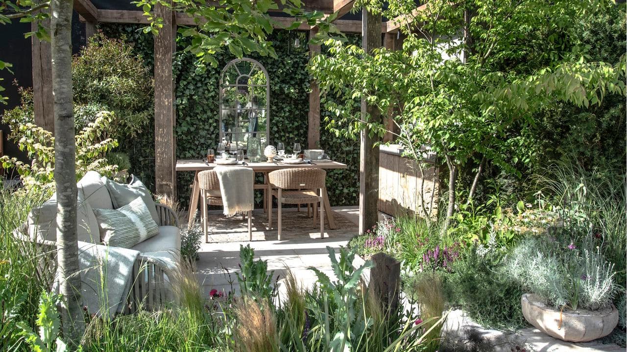 5 Tiny Flowers Perfect For a Summer Tabletop Garden – They'll Bloom Until Fall With Minimal Maintenance