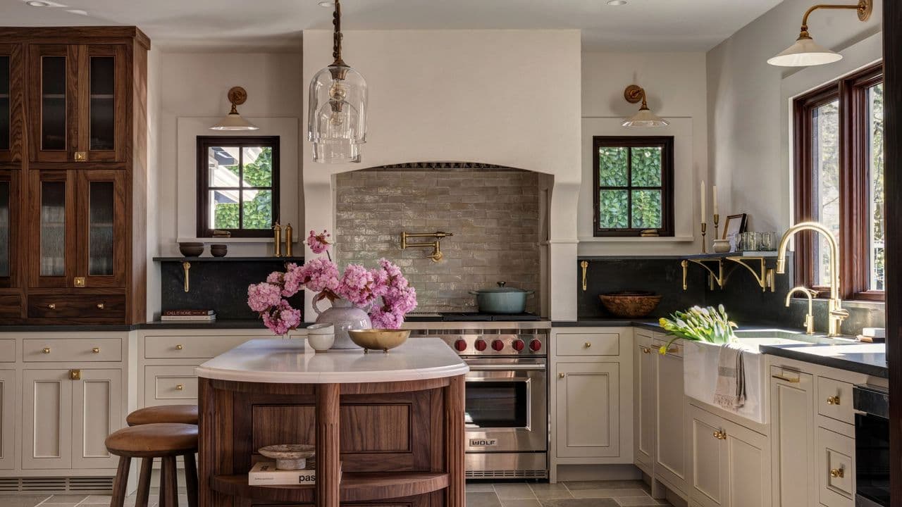 This Arts & Crafts Kitchen Was Once a Tiny Space Stripped of Character – Now It Is a Masterclass in Restoring Historic Charm Without Feeling Dated