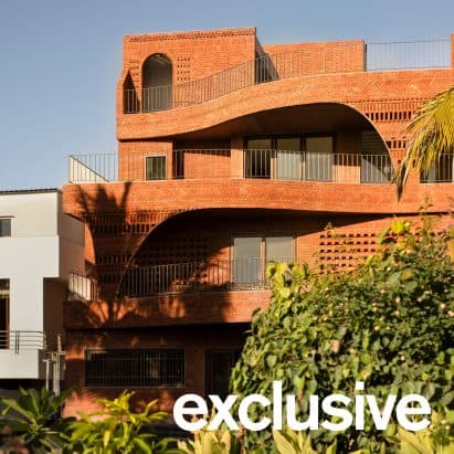 Anthill Caverns Inspire Earthy and Tactile Indian Home by Kaushal Tatiya Architects