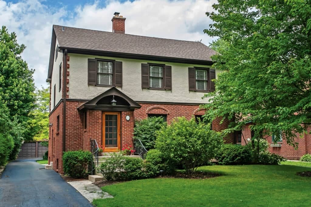 How Much Does it Cost to Buy a House in 2024?