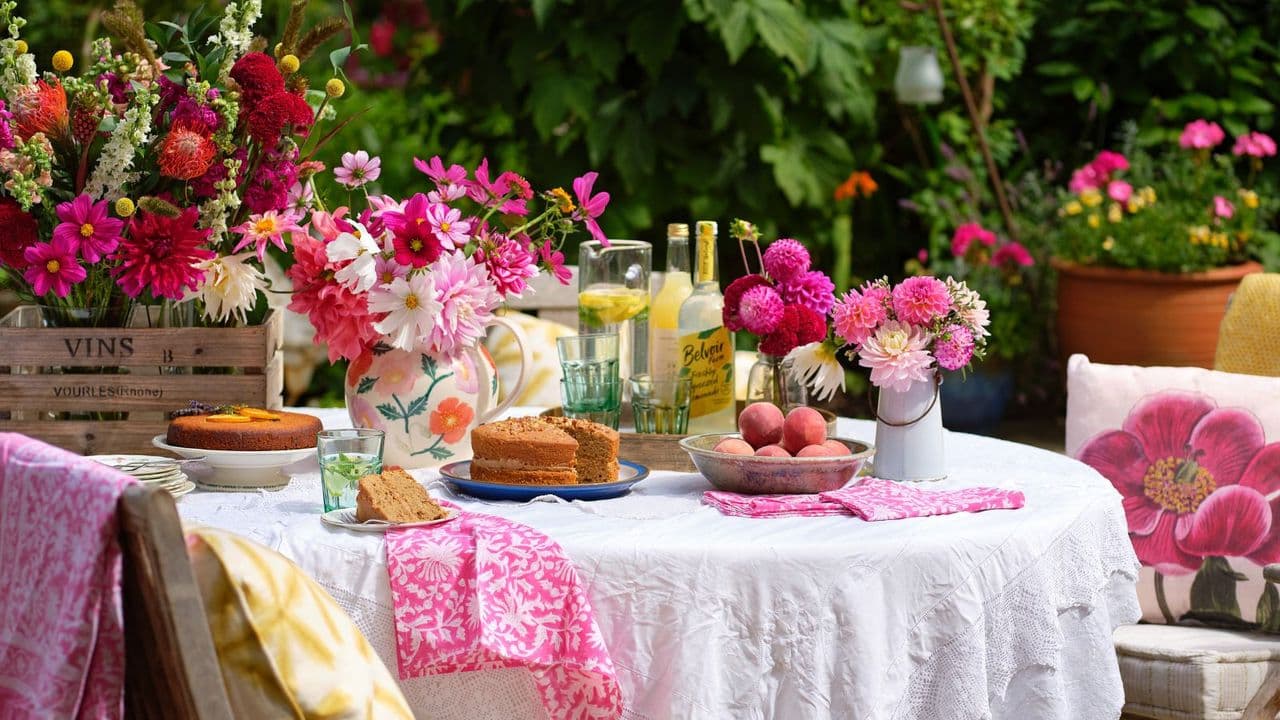 The Very British Edit: How to Turn Your Home into a Calm, Holiday-Inspired Retreat You Never Want to Leave