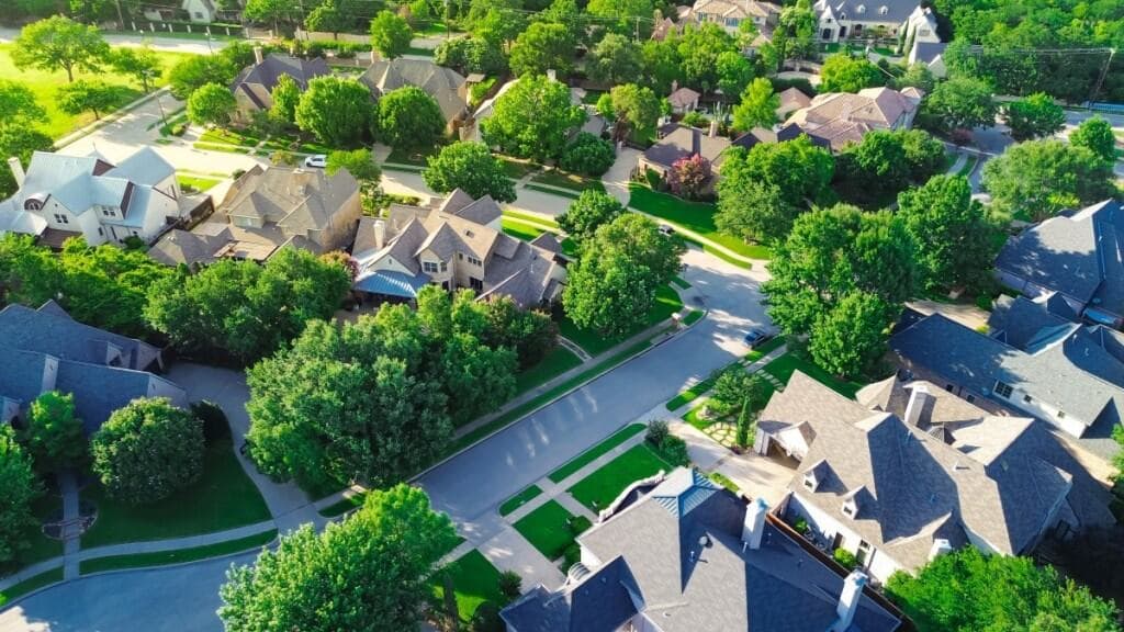 Is It a Buyer's or Seller's Market in 2025? Here's What You Need to Know