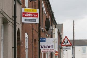 Buyer Demand Remains Weak as Housing Market Struggles for Momentum