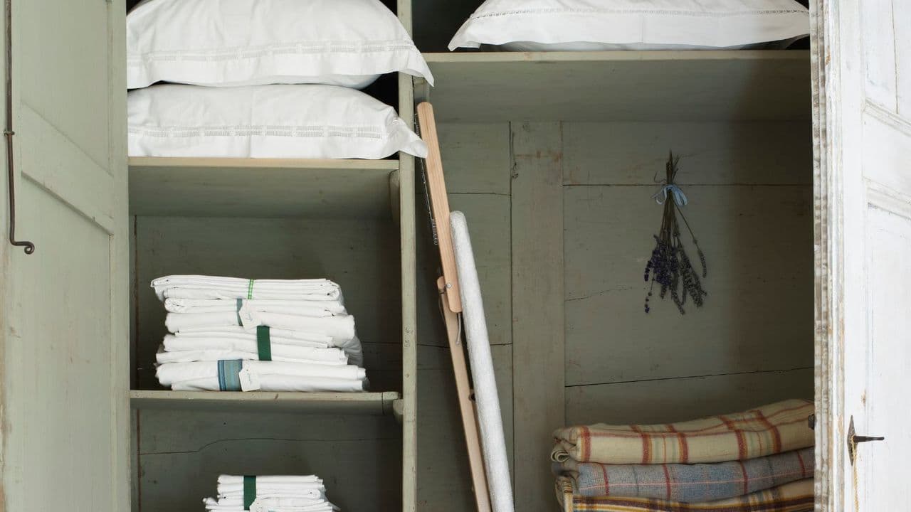 The $22 Bed Sheet Organizer That Frees Up Closet Space Instantly and Ends the Constant Search for Matching Sets